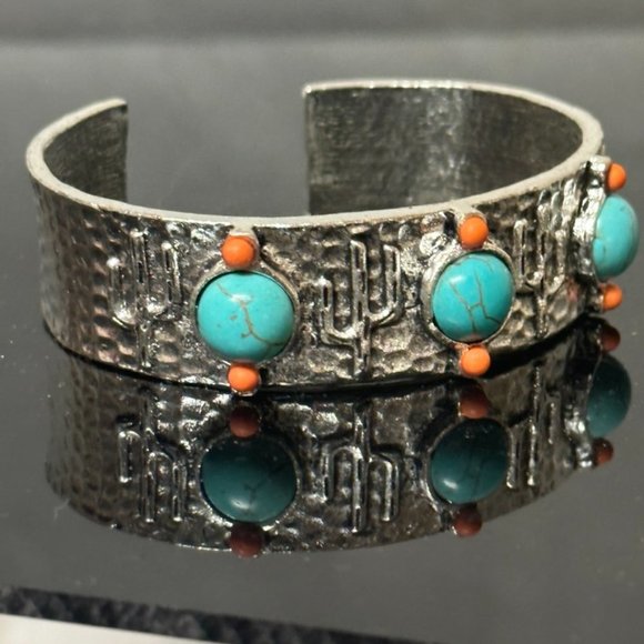 🌵 Southwestern Silver faux Turquoise Cuff Bracelet cactus 🌵 - Picture 5 of 12
